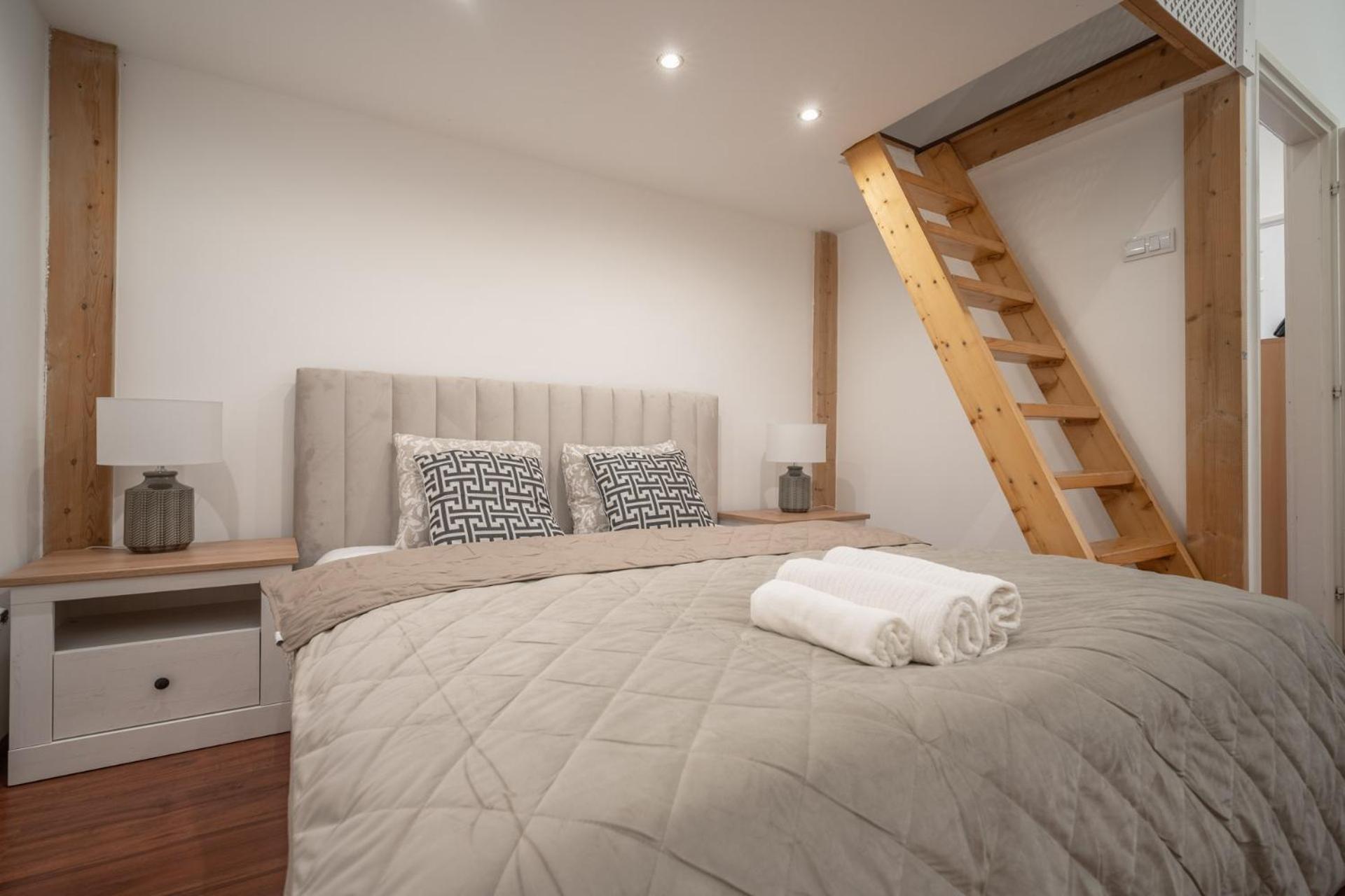 Deluxe And Cozy City Center Suite For 8Ppl Budapest Exterior photo
